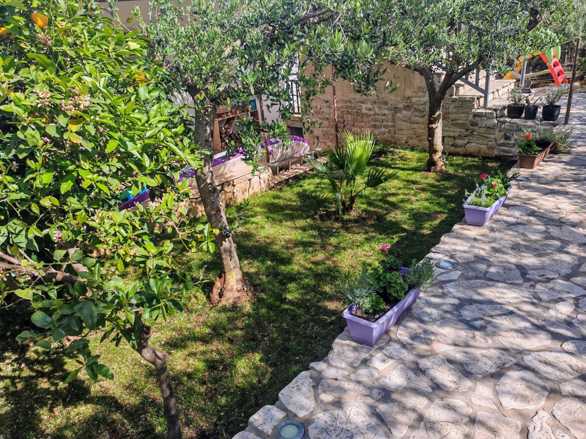 Seaview And Relax Apartment Lumbarda Luaran gambar